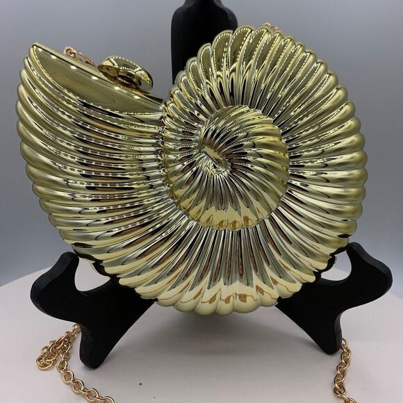 New 3 tiered chain necklace with medallion, good luck eye, bar charm, gold tones - Picture 15 of 15